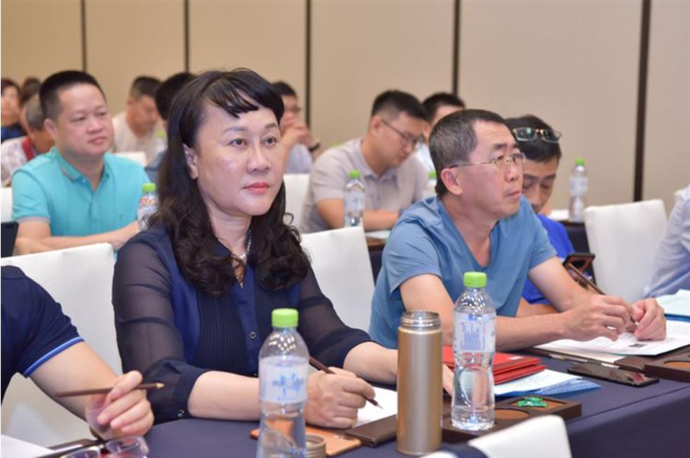 &#20247;&#24425;&#23448;&#32593;&#45;&#40;&#20013;&#22269;&#41;&#32929;&#20221;&#26377;&#38480;&#20844;&#21496;